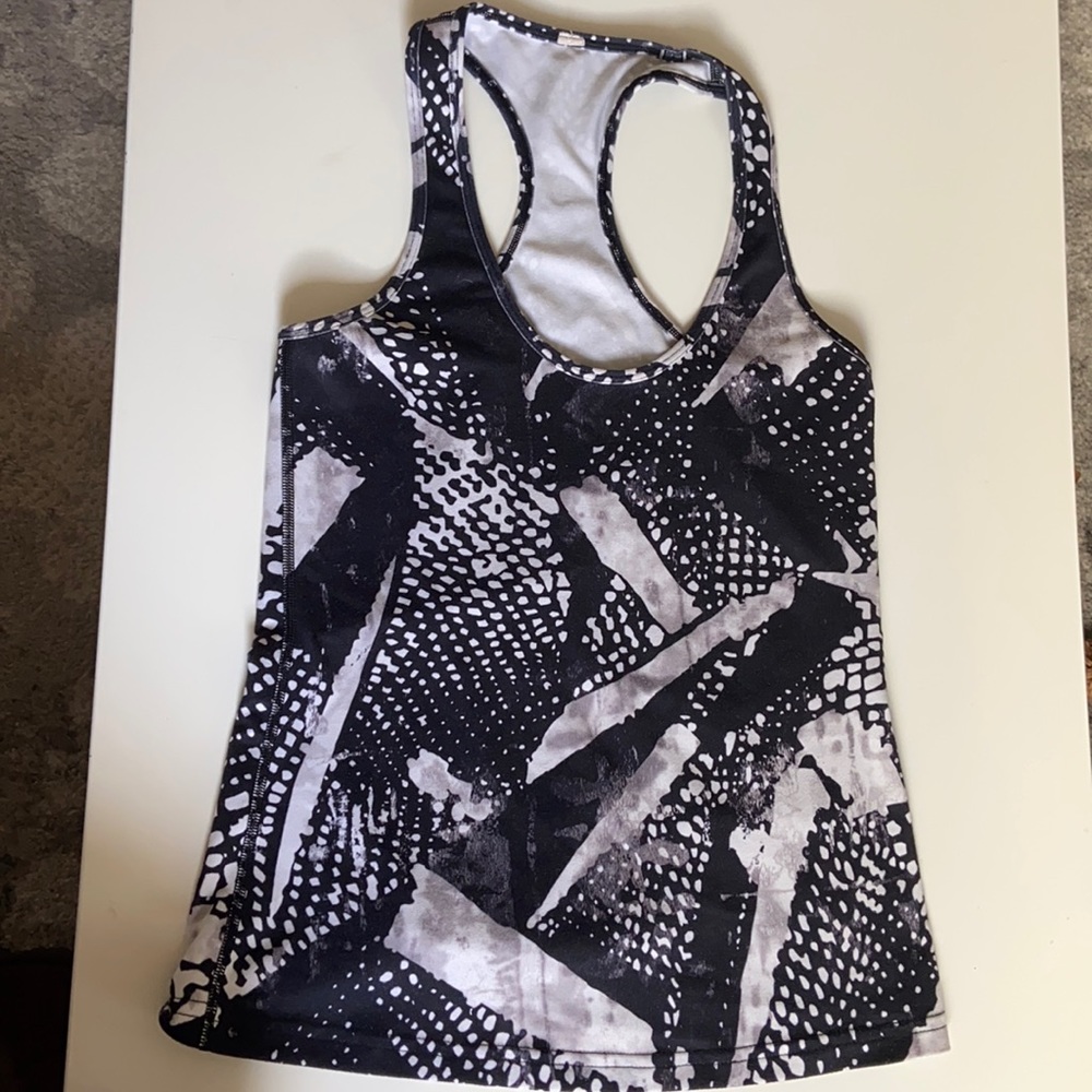 Lululemon tank top